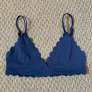Navy Scalloped Bralette!